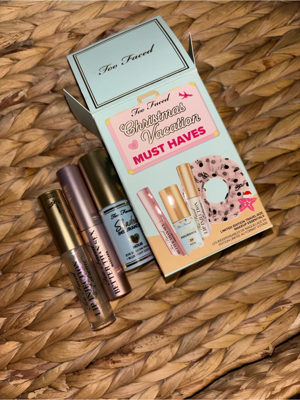 Too Faced Pink & Gold Holiday Lashes & Eyes Kit